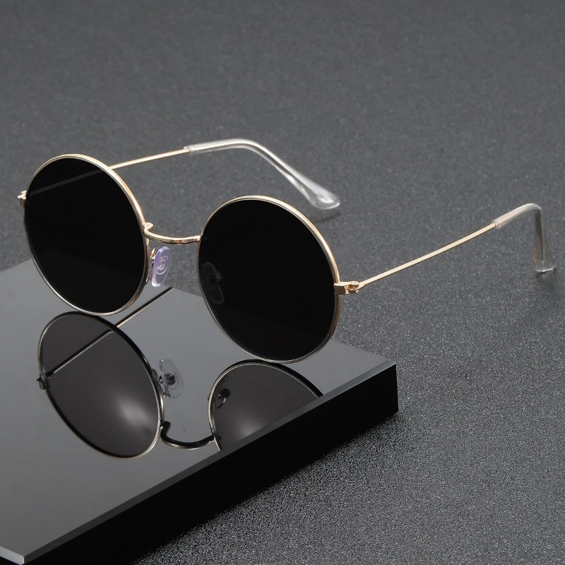 Retro New Punk Style Sunglasse - Metal Photo Panel recensie en prijs